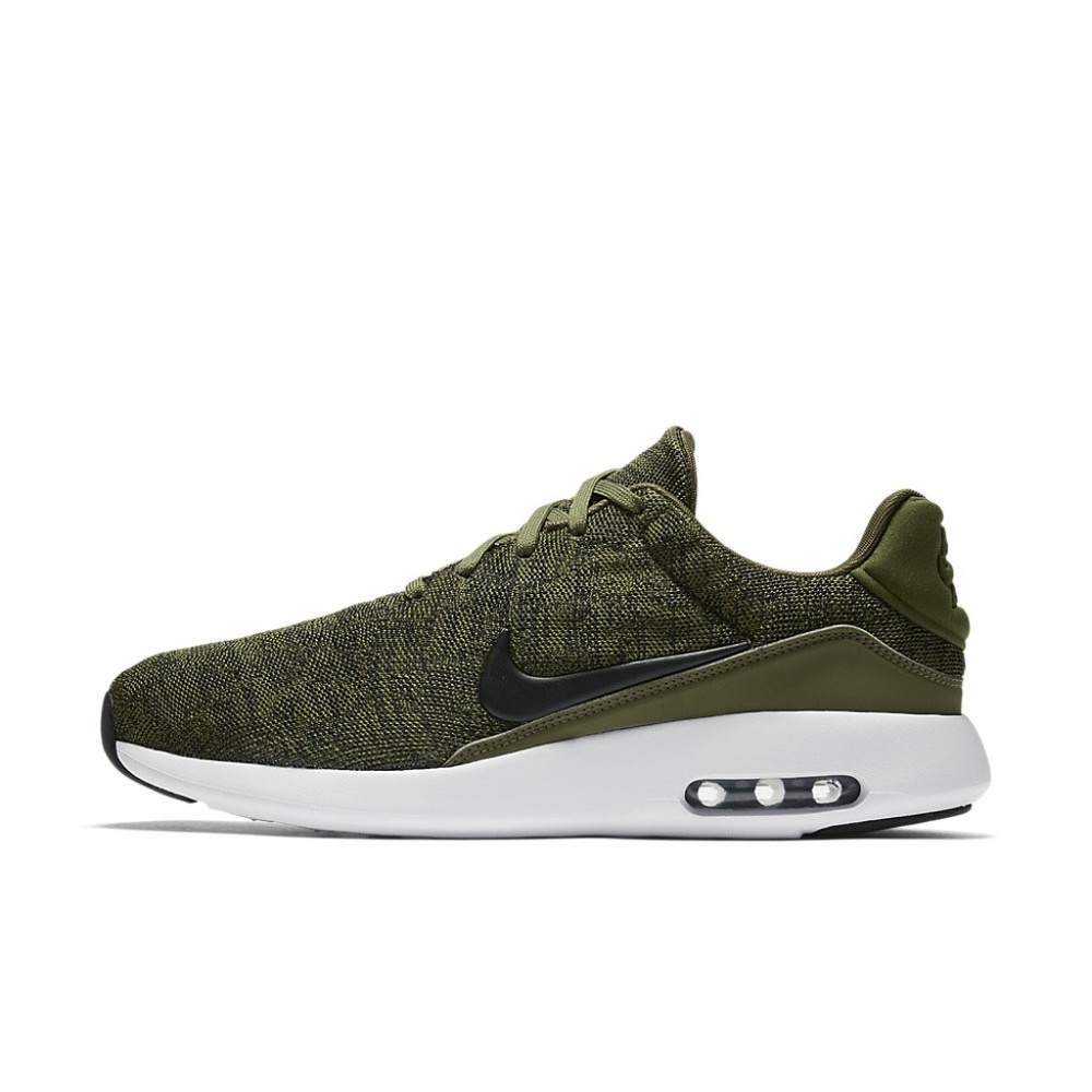 Men Nike Air Max Modern Flyknit size 9.5, 10
